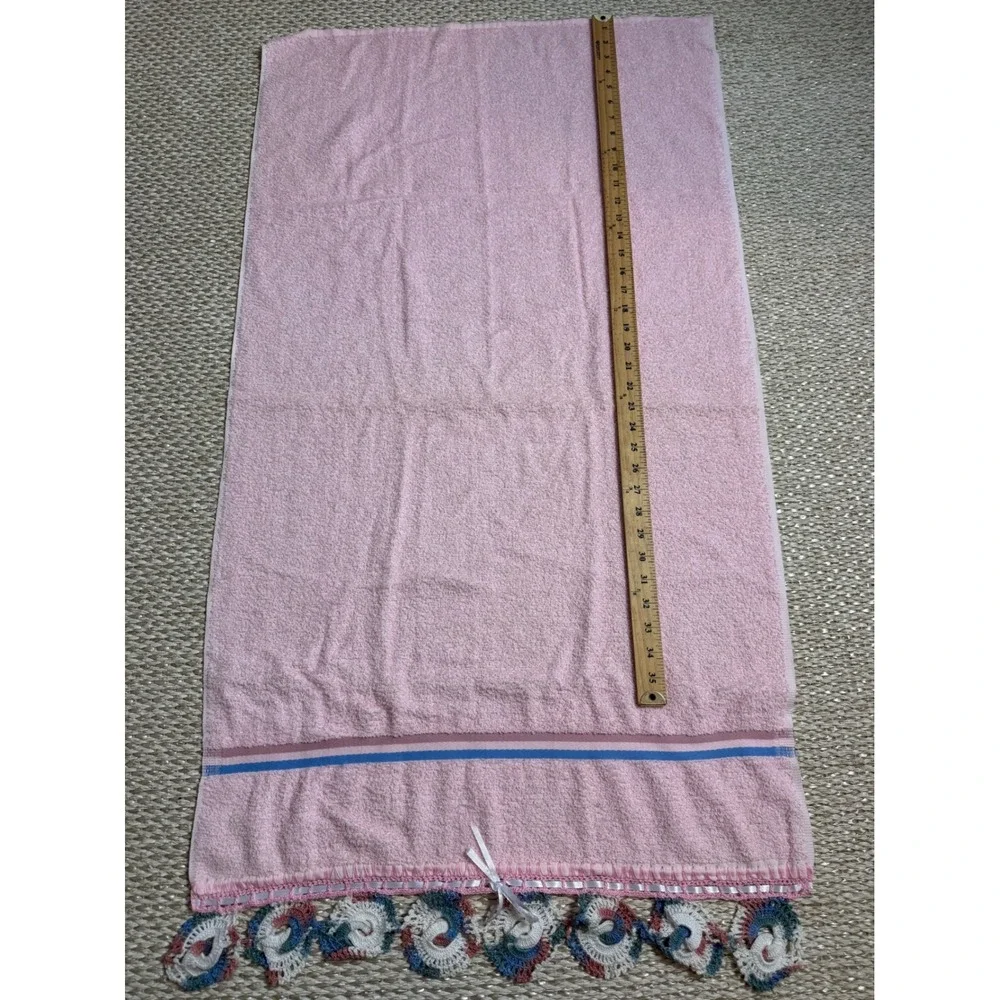 Vintage Pink bath Towel Crochet Lace Satin Ribbon Cottagecore Bathroom 24x44